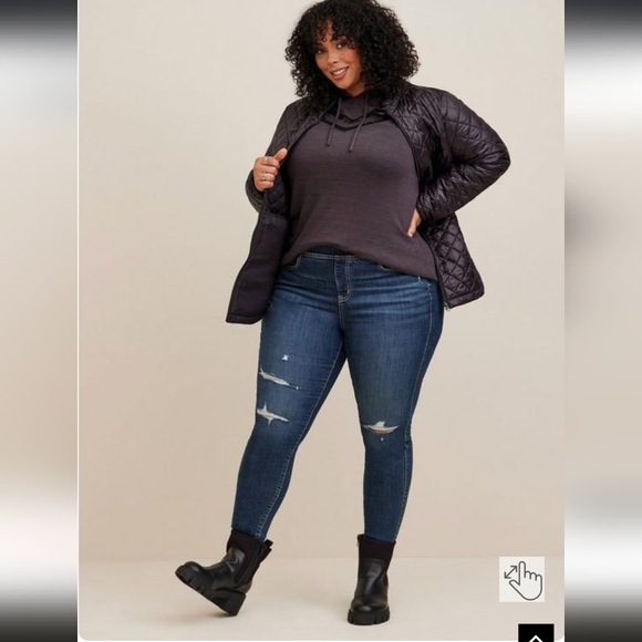 Torrid Plus Size Super Soft Plush Lace Inset Hoodie Top - Size 0 - Picture 3 of 9